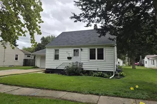 1121 Putnam Ave, Janesville, WI 53546 - Photo 1