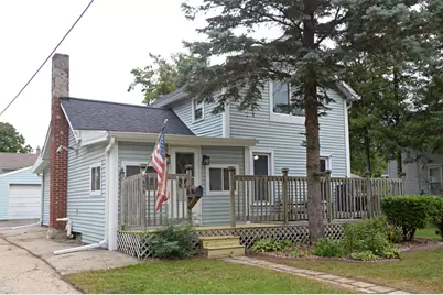 606 W Sherman Avenue, Fort Atkinson, WI 53538 - Photo 2