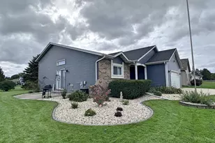 3344 Randolph Rd, Janesville, WI 53546 - Photo 2