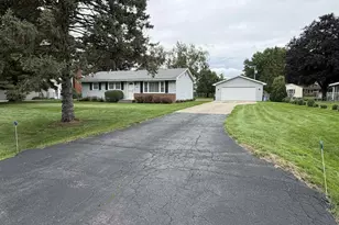 2211 E Easy St, Beloit, WI 53511 - Photo 26