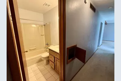 2211 E Easy Street, Beloit, WI 53511 - Photo 12