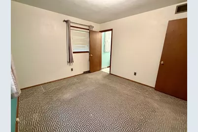 2211 E Easy Street, Beloit, WI 53511 - Photo 18