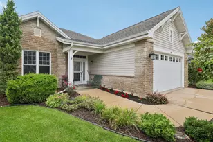 419 Bella Way, Sun Prairie, WI 53590 - Photo 1