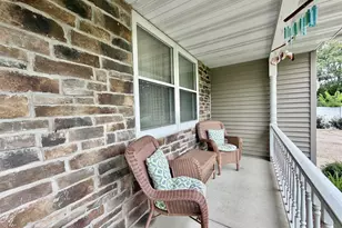 711 E Azalea Terrace, Beloit, WI 53511 - Photo 4