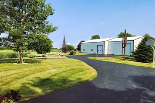 11056 Center Rd, Durand, IL 61024 - Photo 32