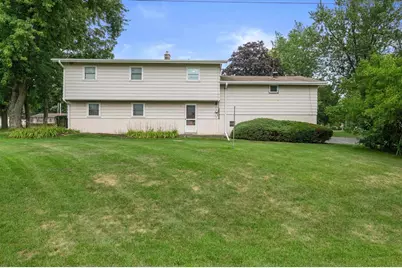2305 Patricia Lane, Waukesha, WI 53188 - Photo 6