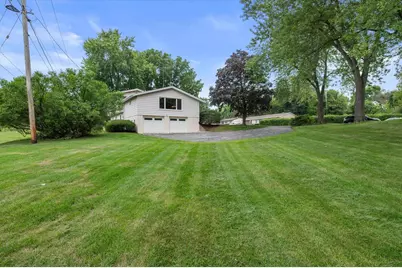 2305 Patricia Lane, Waukesha, WI 53188 - Photo 40