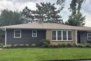 828 N Harmony Dr, Janesville, WI 53545 - Photo 2