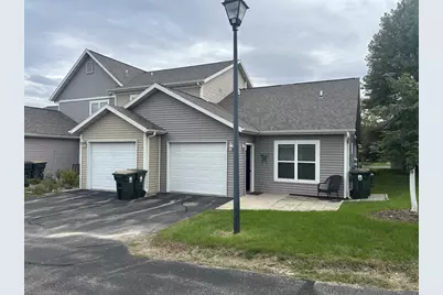 211 S Musket Ridge Drive #211, Sun Prairie, WI 53590 - Photo 4