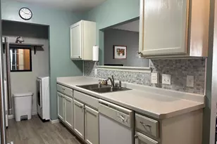211 S Musket Ridge Dr, Sun Prairie, WI 53590 - Photo 12