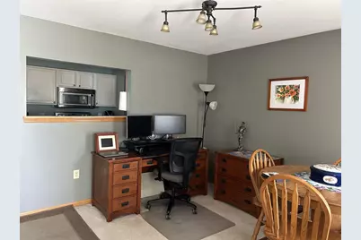 211 S Musket Ridge Drive #211, Sun Prairie, WI 53590 - Photo 8