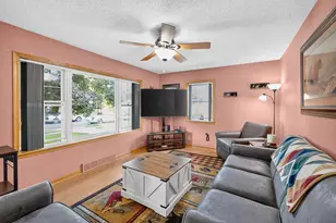 713 Powers Ave, Madison, WI 53714 - Photo 2