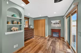 713 Powers Ave, Madison, WI 53714 - Photo 4