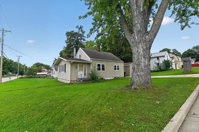 301 N Stevenson Street, DeForest, WI 53598 - Photo 4