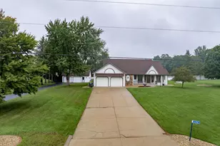 E6786 Fawn Valley Dr, Reedsburg, WI 53959 - Photo 4