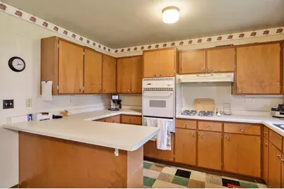 1726 Avon Court, Beloit, WI 53511 - Photo 4