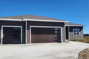 981 Bell Cir, Arlington, WI 53911 - Photo 2