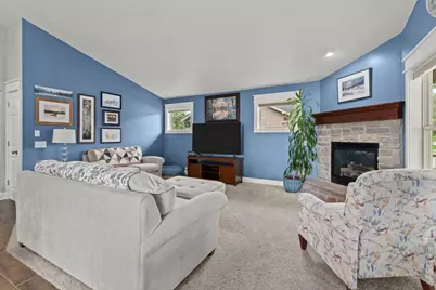 266 E Front Street, Marquette, WI 53947 - Photo 6