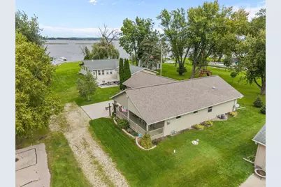 266 E Front Street, Marquette, WI 53947 - Photo 4