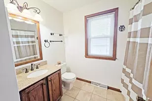 4211 Wilshire Ln, Janesville, WI 53546 - Photo 22