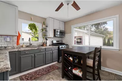 2439 Iva Court, Beloit, WI 53511 - Photo 4