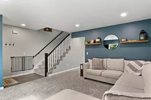 120 Terrace Ct, Mount Horeb, WI 53572 - Photo 4