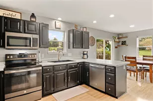 120 Terrace Ct, Mount Horeb, WI 53572 - Photo 6