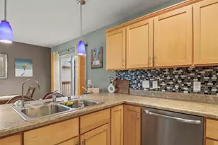7015 Reston Heights Dr, Madison, WI 53718 - Photo 12