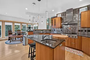 9526 Blue Heron Dr, Madison, WI 53562 - Photo 10