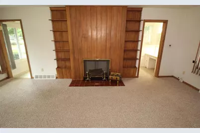 2220 Genevieve Avenue, Beloit, WI 53511 - Photo 4