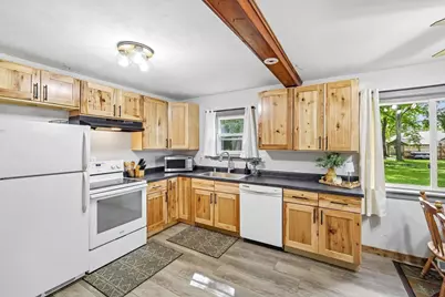 608 Jenny Wren Pass, Pardeeville, WI 53954 - Photo 2