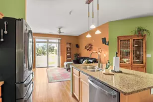 3848 Maple Grove Dr, Madison, WI 53719 - Photo 4