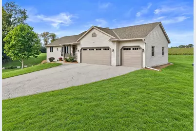 W4234 Spruce Drive, Watertown, WI 53094 - Photo 2