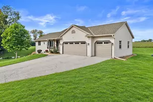 W4234 Spruce Dr, Watertown, WI 53094 - Photo 2