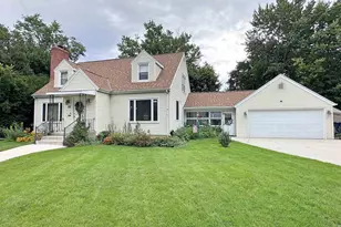 22 N Pine St, Janesville, WI 53548 - Photo 1