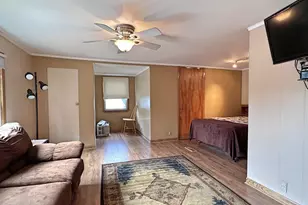 22 N Pine St, Janesville, WI 53548 - Photo 18