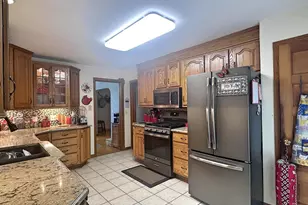 22 N Pine St, Janesville, WI 53548 - Photo 12