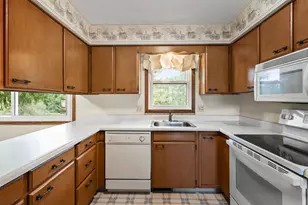 994 Tipperary Rd, Oregon, WI 53575 - Photo 10