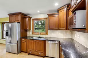 4550 Sundance Ct, Cottage Grove, WI 53527 - Photo 8