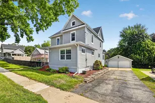 407 S Lincoln Ave, Beaver Dam, WI 53916 - Photo 1