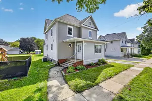 407 S Lincoln Ave, Beaver Dam, WI 53916 - Photo 1