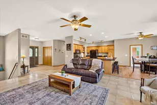 875 Merri-Hill Dr, Oregon, WI 53575 - Photo 10