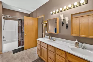 875 Merri-Hill Dr, Oregon, WI 53575 - Photo 26