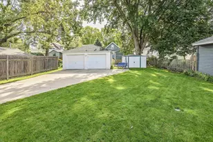 2537 Hoard St, Madison, WI 53704 - Photo 32