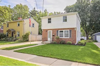 2537 Hoard Street, Madison, WI 53704 - Photo 2