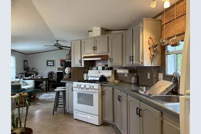 38005 Hwy 18 #44, Prairie Du Chien, WI 53821 - Photo 12