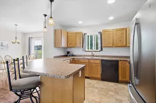 745 Crestview Dr, Reedsburg, WI 53959 - Photo 10