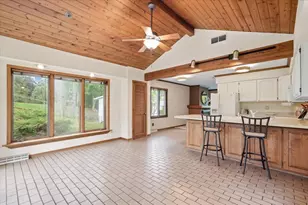 2621 Mission Cir, Madison, WI 53713 - Photo 6