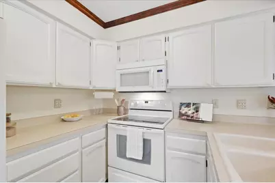 2621 Mission Circle, Madison, WI 53713 - Photo 10