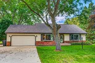 6229 Harvest Ln, DeForest, WI 53532 - Photo 2